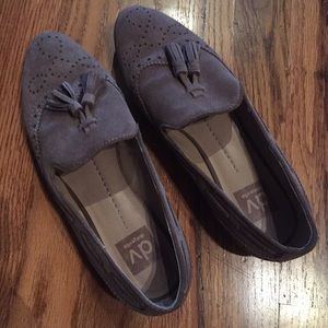 Lightly pre-loved Dolce Vita loafers! Size 8