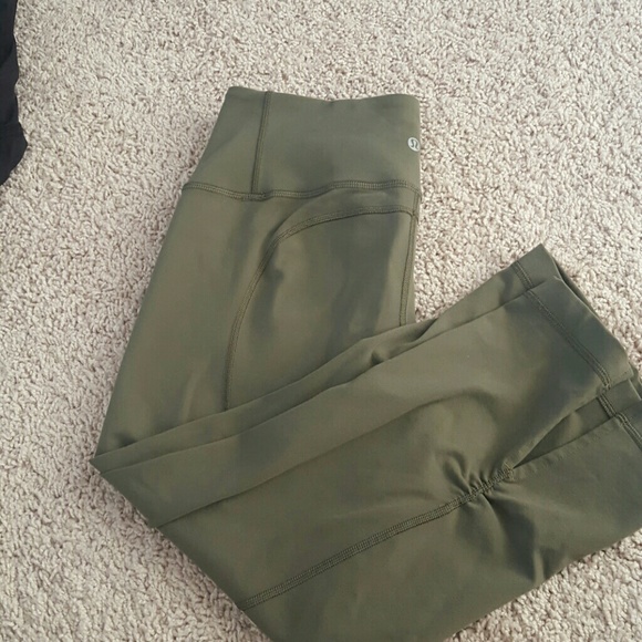 Lululemon Olive green crop.