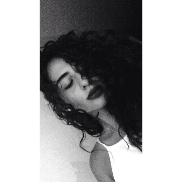 Meet your Posher, Lia sophia