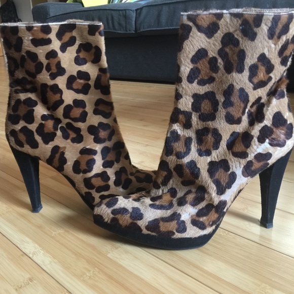 stuart weitzman leopard booties