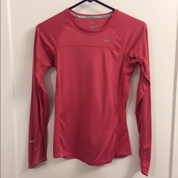 Nike women's long sleeve shirt