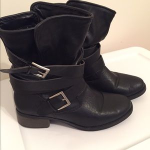 Just Fab black ankle boots