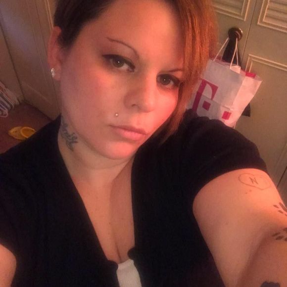 Meet your Posher, Angela - Picture 1 of 1