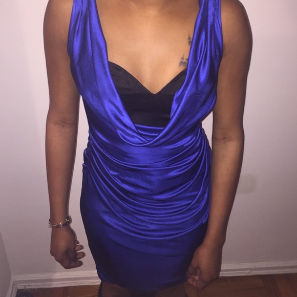 Asymmetrical sleeve blue and black BcBg maxazria