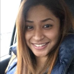 Meet your Posher, Ana