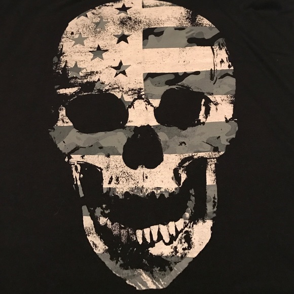 Studded Flag Skull Tank - Picture 3 of 3