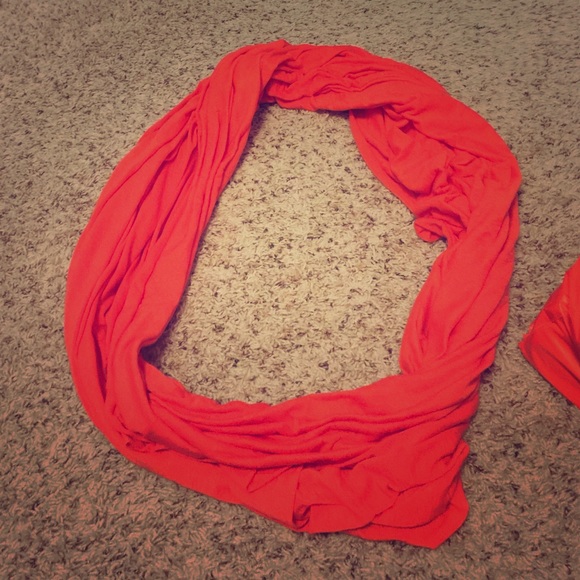 Scarf - Picture 1 of 1