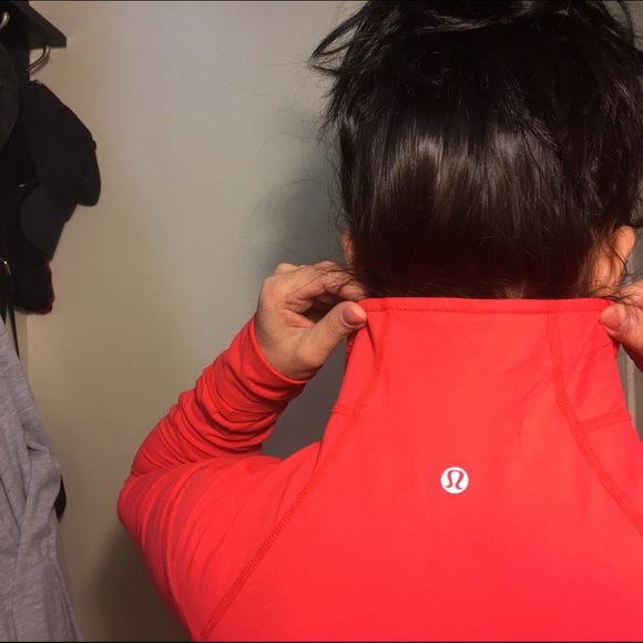 LULULEMON WORKOUT SWEATER