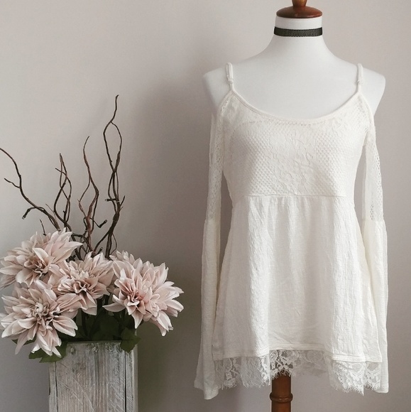 Tops - Bell Sleeve Cold Shoulder Top