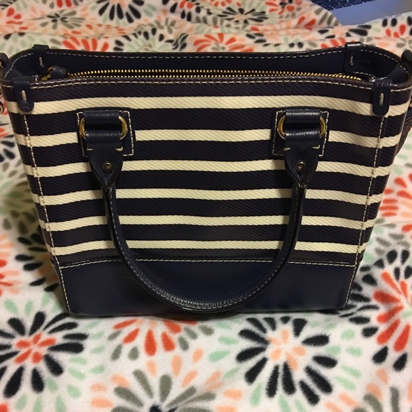 Kate Spade Small Quinn Purse - Picture 2 of 3
