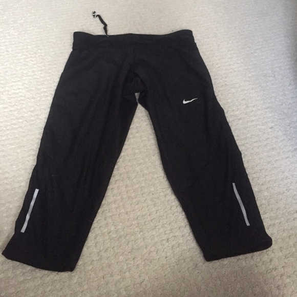 NIKE DRI FIT CROPS
