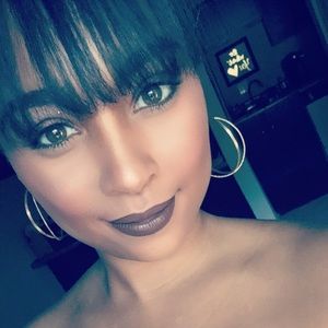 Meet your Posher, Cecelia