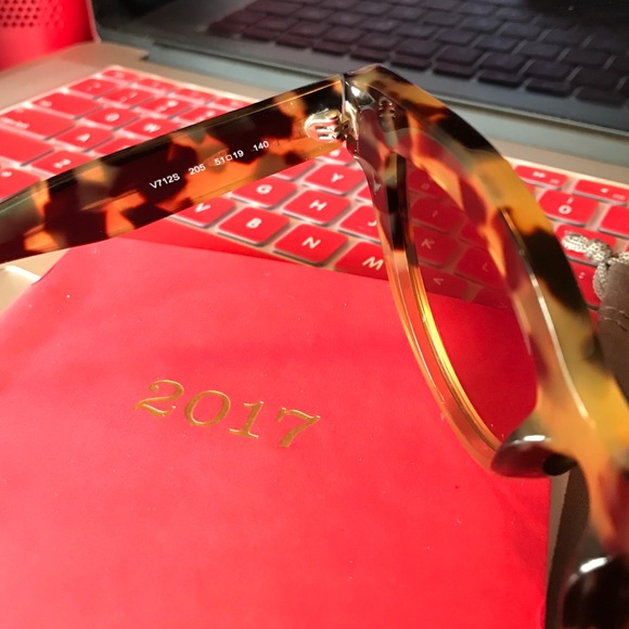 Authentic VALENTINO SUNGLASSES 💜 - Picture 4 of 4