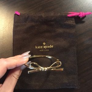Bow bracelet