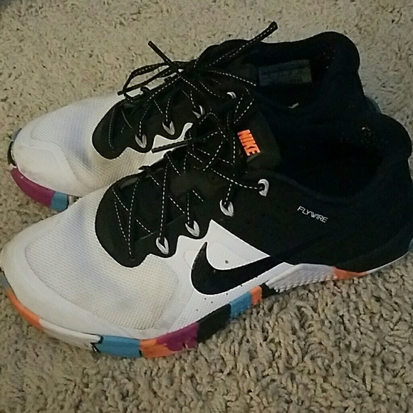 Metcon (priced together) - Picture 4 of 7