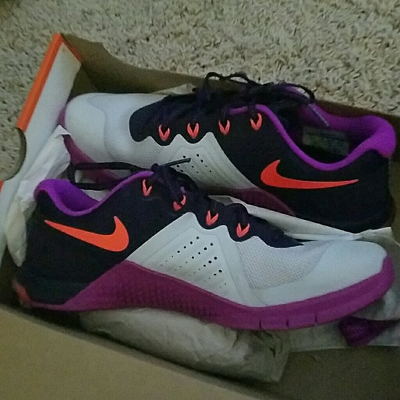 Metcon (priced together) - Picture 5 of 7