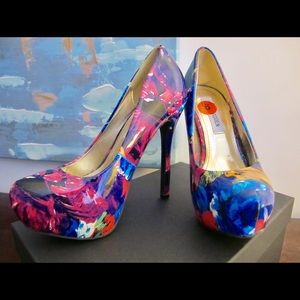 Steve Madden Women's Nala Floral Pump