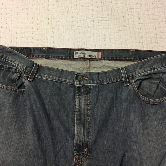 Levi's Relaxed Straight Cut Jeans