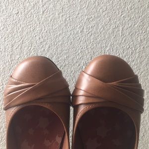 Nude flats