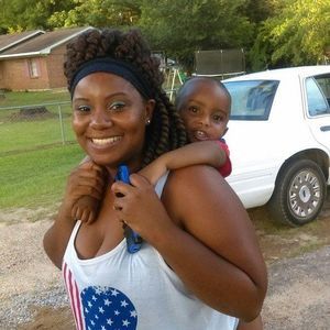 Meet your Posher, Latisha