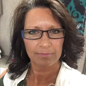 Meet your Posher, Michele