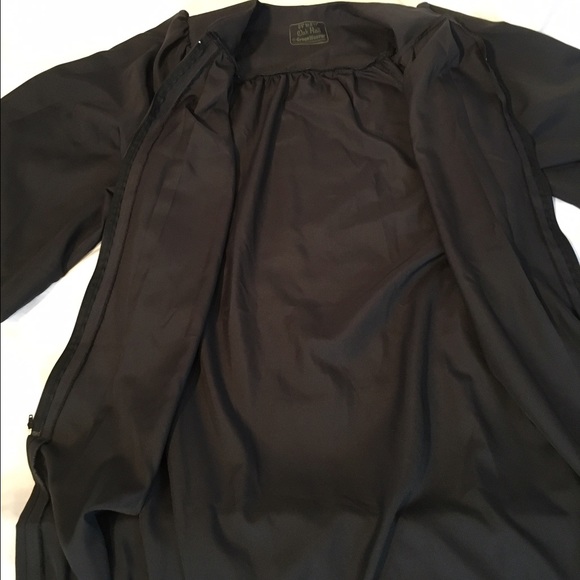 ‼️SOLD ‼️ Oak Hall Green Weaver Graduation Gown - Picture 2 of 4