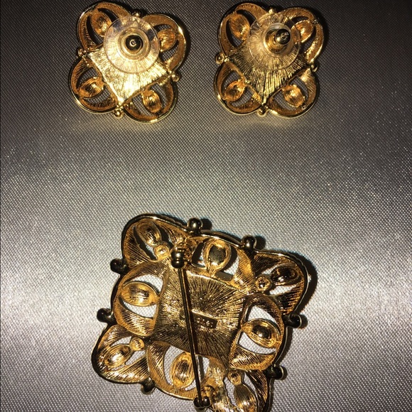 Brooch and earring set - Picture 2 of 2