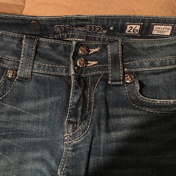 Jeans - Picture 2 of 3
