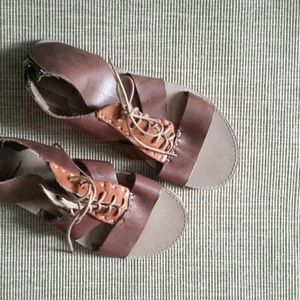 New J Artola Leather gladiator sandals mocassins