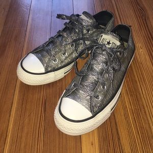 RARE silver and gray metallic converse women's 5.5