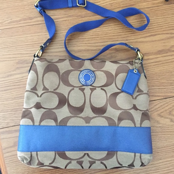 Crossbody purse