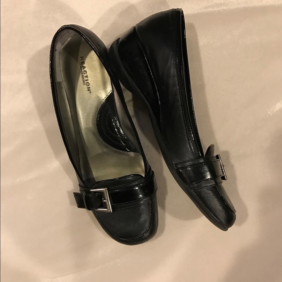 Kenneth Cole Trendy Black Loafer Flat | size: 7.5