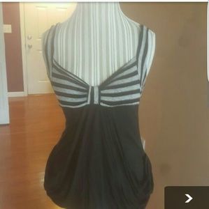 Papaya top like new/ sz Lg