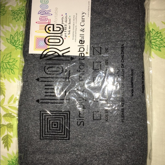 Lularoe gray leggings. NWT. TC.