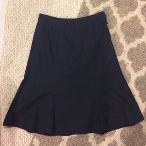 Gap Black flared skirt (size 0)