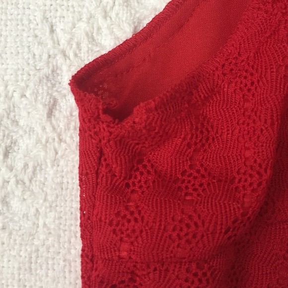 Peplum Tank Top - Picture 3 of 3