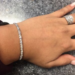 10K White Gold Diamond Bracelet 6.5 inches