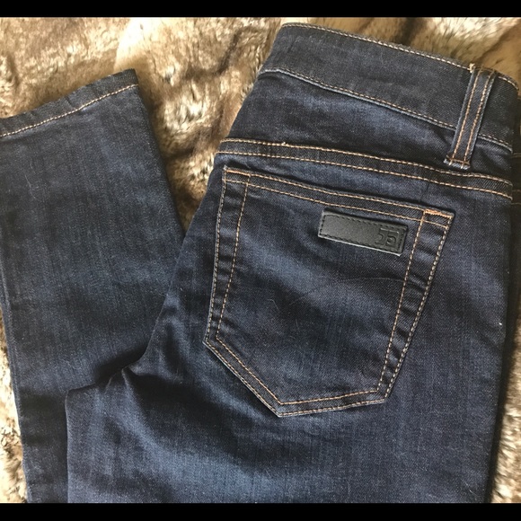 Joe's Jeans Chelsea Fit Skinny Jeans 👖