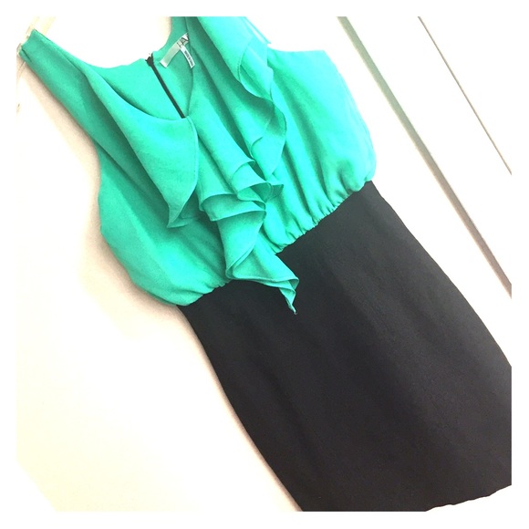 Flattering Teal and Black Ruffle Top Dress 👗