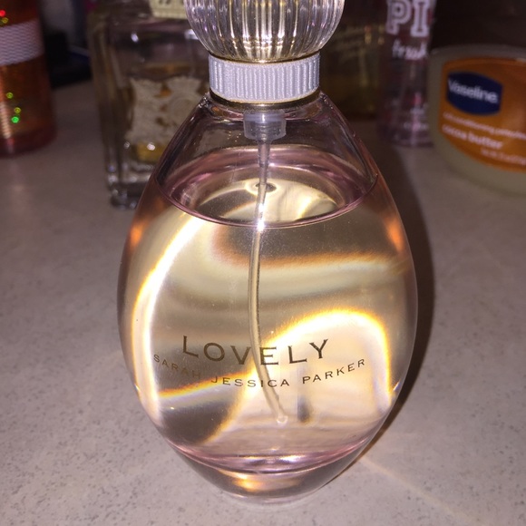 💕Lovely by Sarah Jessica Parker