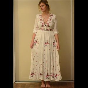 Maxi embroidered dress (runs small)