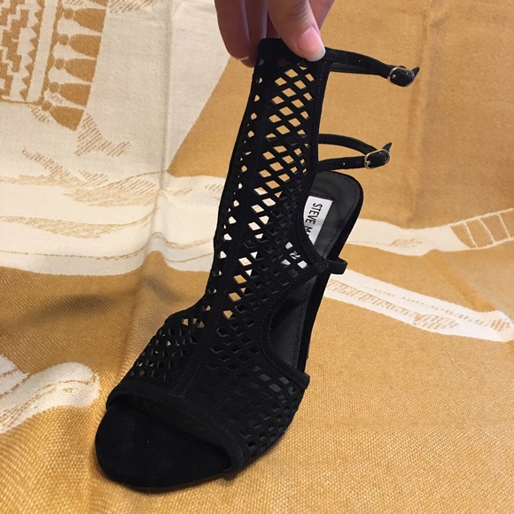 Steve madden Black Heels - Picture 4 of 4