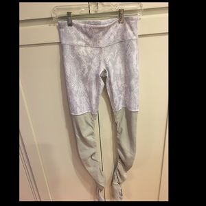 ALO Yoga Goddess robbed leggings, python, XS NWOT
