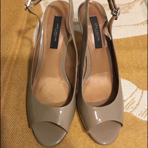 Ann Taylor Beige Heels - Picture 2 of 4