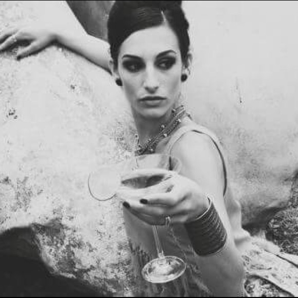 {meet your seller, liz!} - Picture 4 of 8