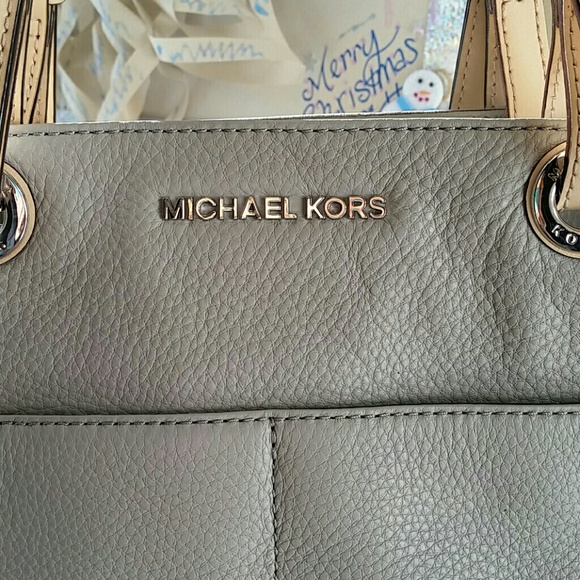 Michael Kors purse - Picture 3 of 4
