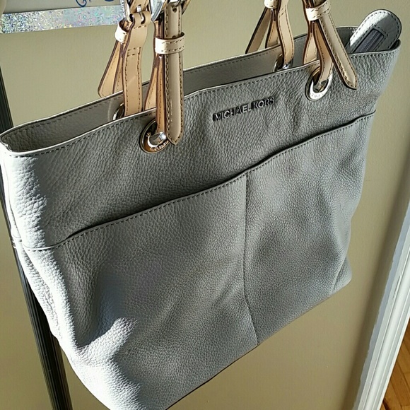 Michael Kors purse - Picture 4 of 4