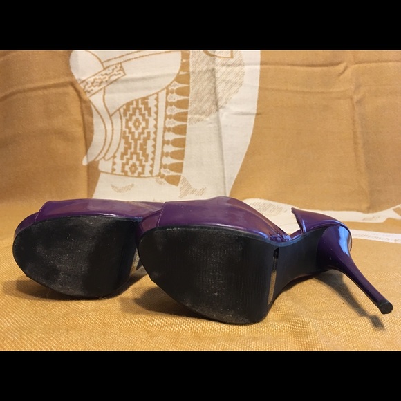Purple Heels - Picture 4 of 4