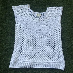 Short sleeve loopy sweater