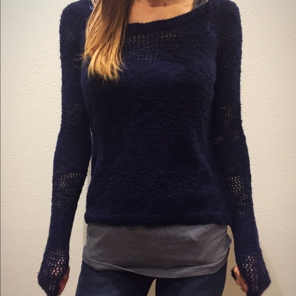 Cropped Navy Blue Knitted Sweater